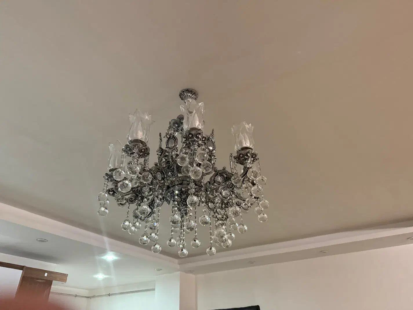 دو عدد لوستر|لوستر و چراغ آویز|میاندوآب, |دیوار