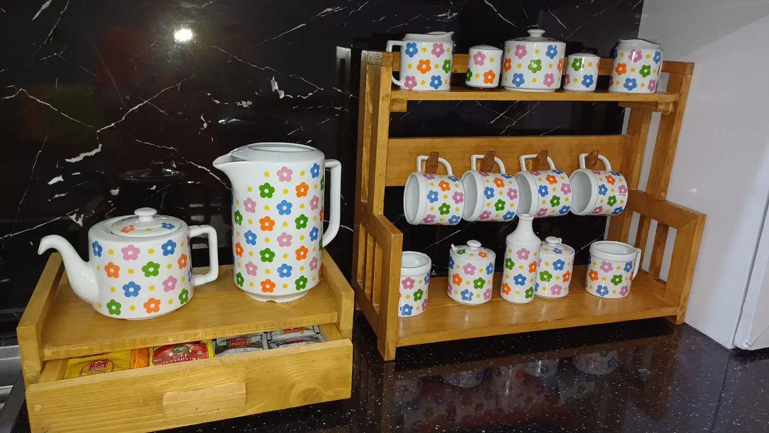 استند چوبی|آبچکان و نظمدهنده ظروف|نیشابور, امین اسلامی|دیوار