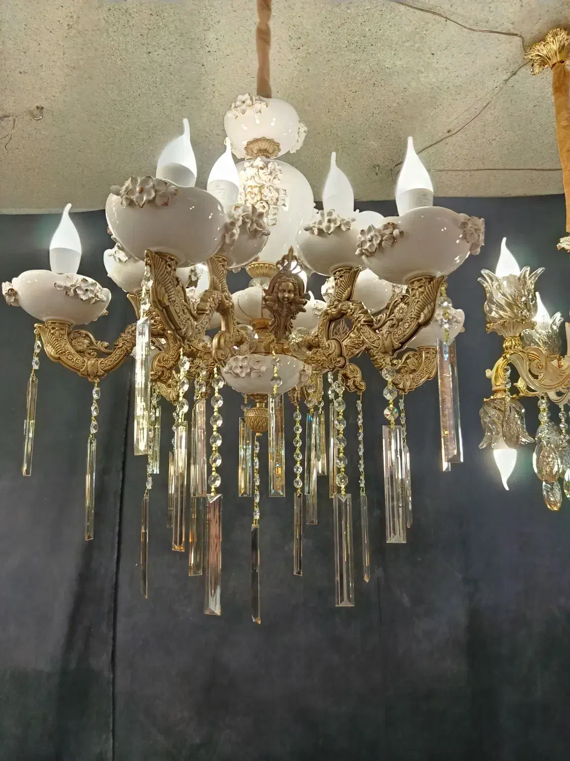 نمایشگاه دائمی تولیدی لوستر|لوستر و چراغ آویز|تبریز, |دیوار