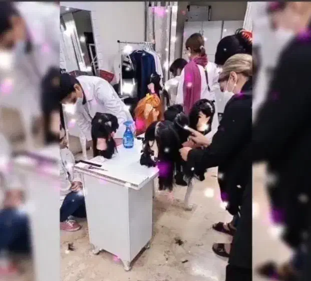 آموزش آرایشگری با مدرک فنی و حرفه ای معتبر|خدمات آرایشگری و زیبایی|فولادشهر, B2|دیوار