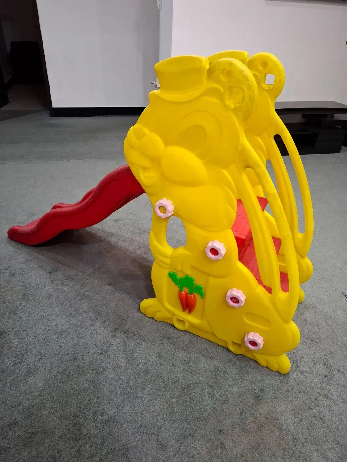 سرسره سه پله|اسباببازی بچه|دوگنبدان, |دیوار