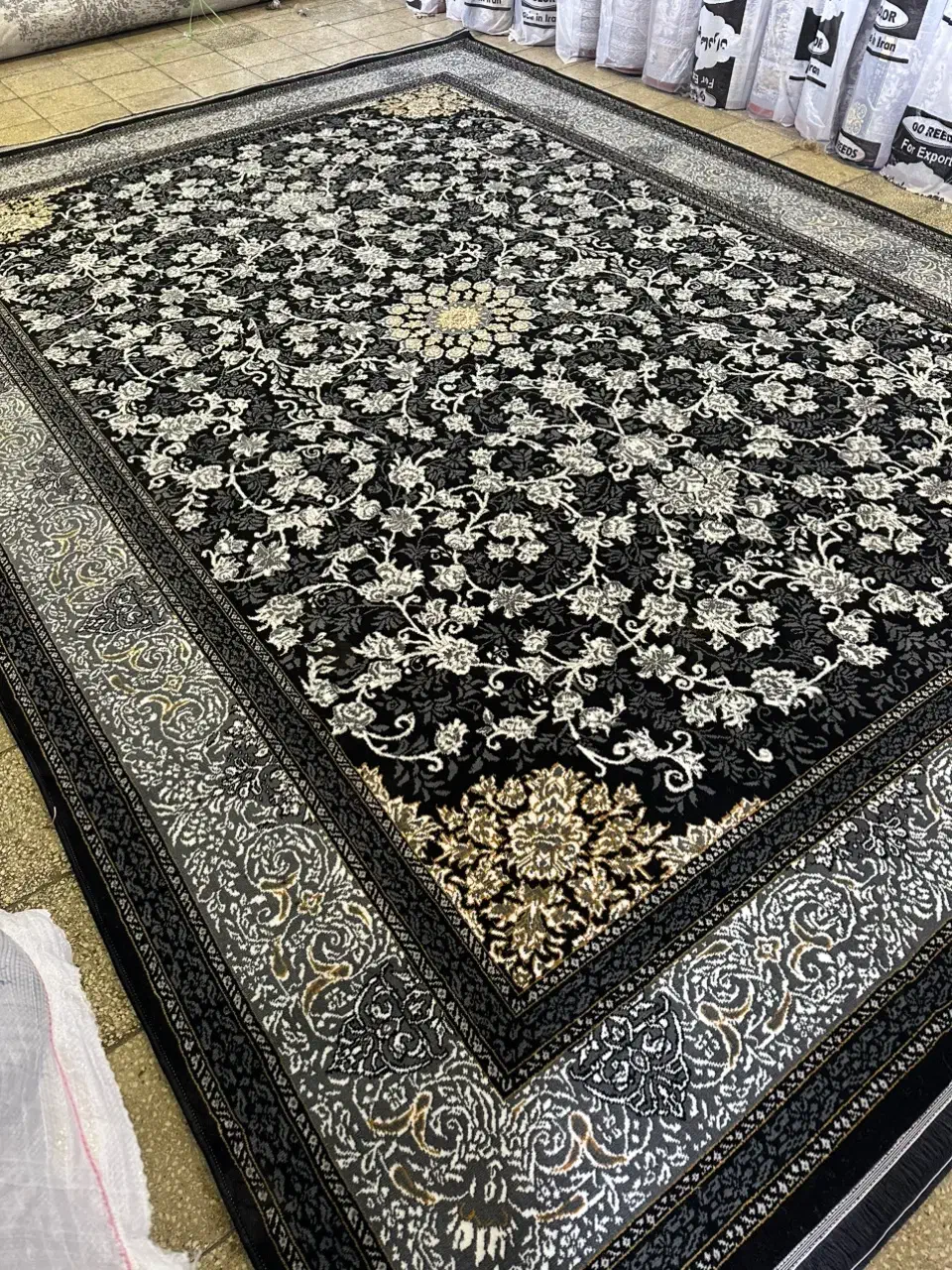 خانه فرش|فرش|تهران, مولوی|دیوار