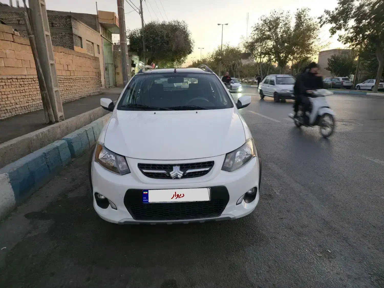 کوییک Rمدل 99سفیدمشکی|خودرو سواری و وانت|اصفهان, سرتاوه|دیوار