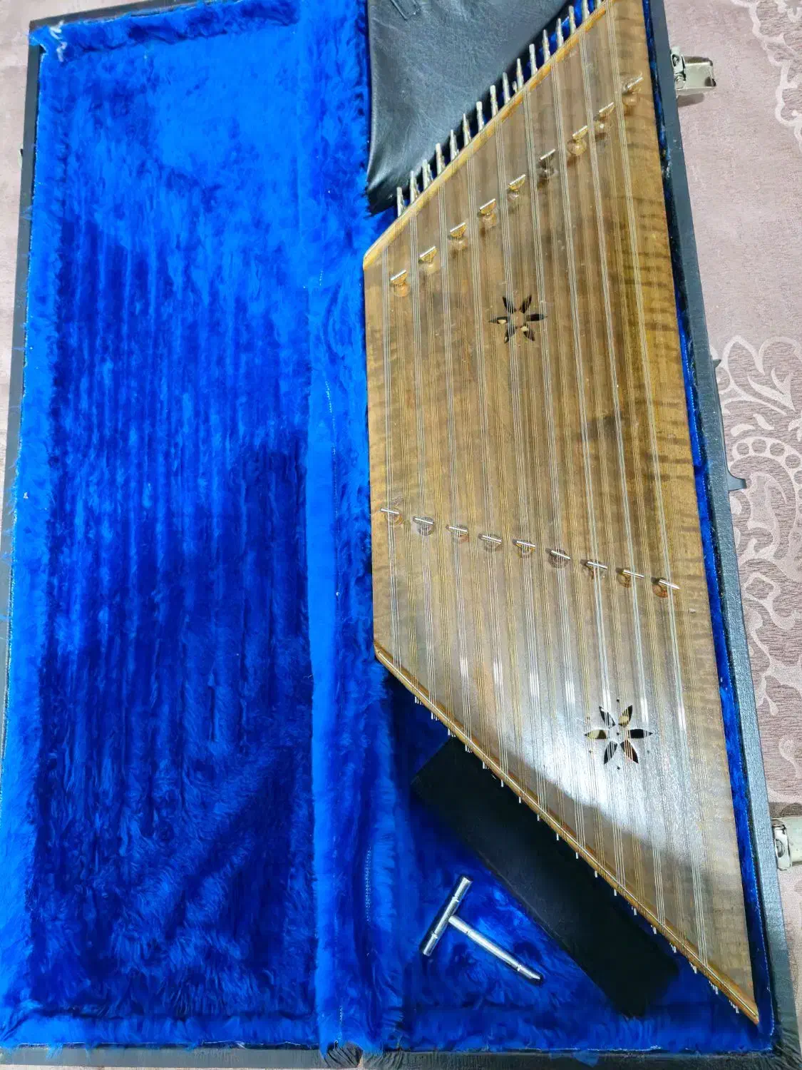 سنتور سفارشی|سازهای سنتی|اصفهان, ارغوانیه|دیوار