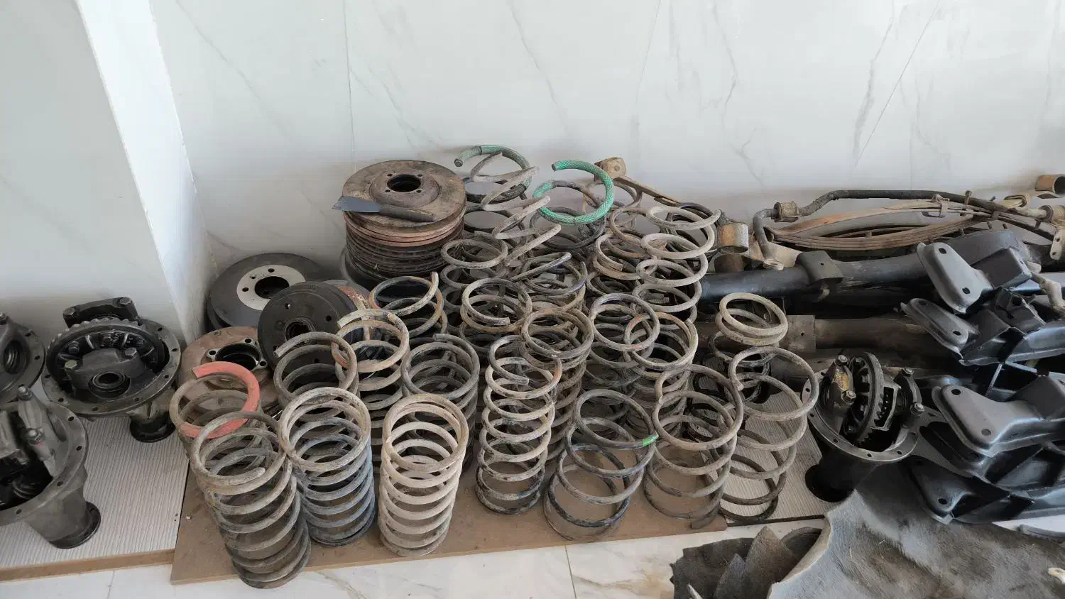 اوراق فروشی چاوشی|قطعات یدکی و لوازم جانبی|هریس, |دیوار