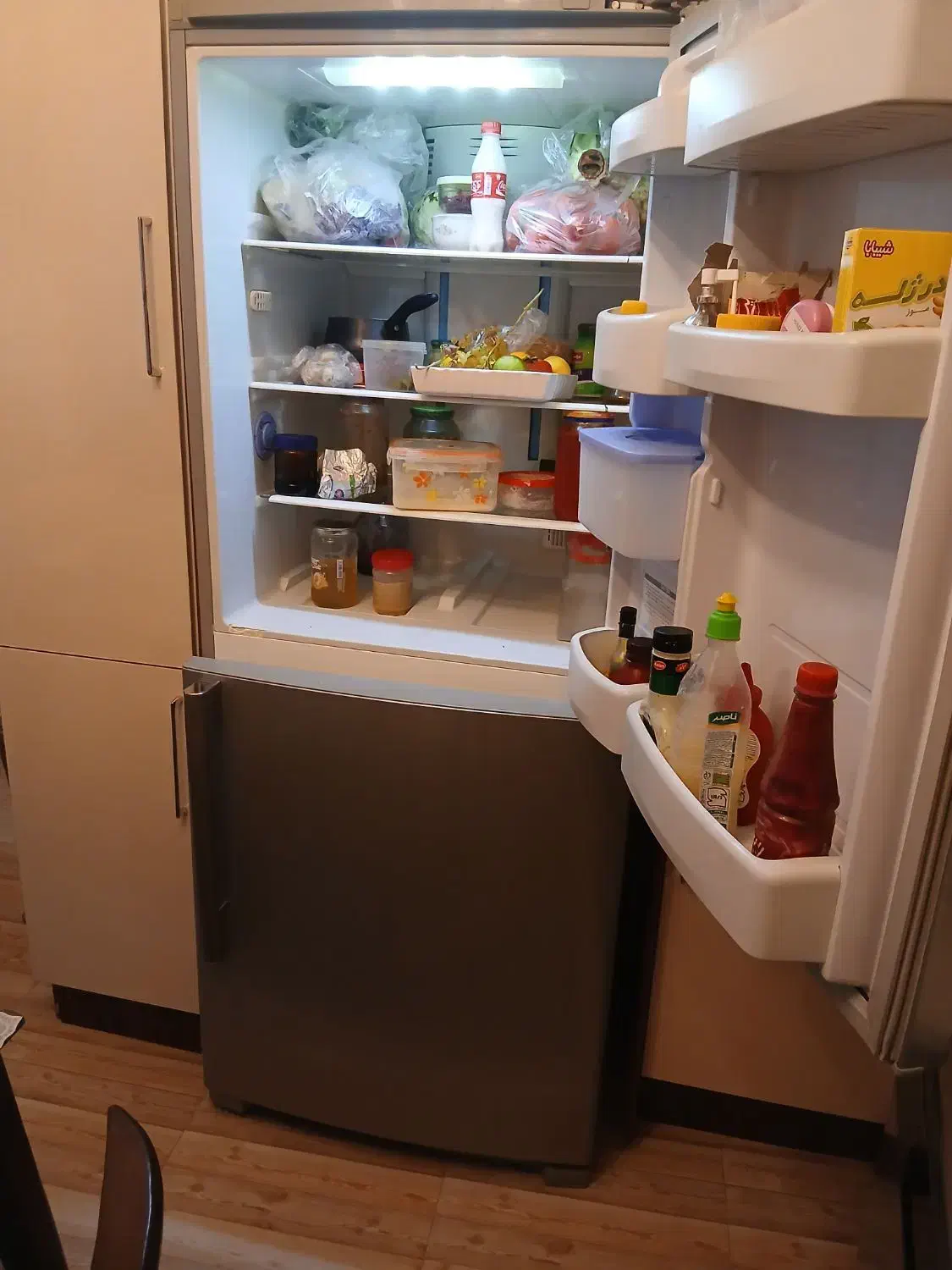 یخچال فریزر سینجر دو طبقه بالا یخچال پایین فریزر|یخچال و فریزر|مرند, |دیوار