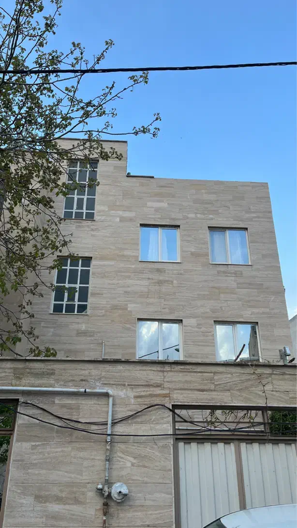 خانه ویلایی در سه طبقه (دو طبقه رو پیلوت)|فروش خانه و ویلا|زنجان, |دیوار