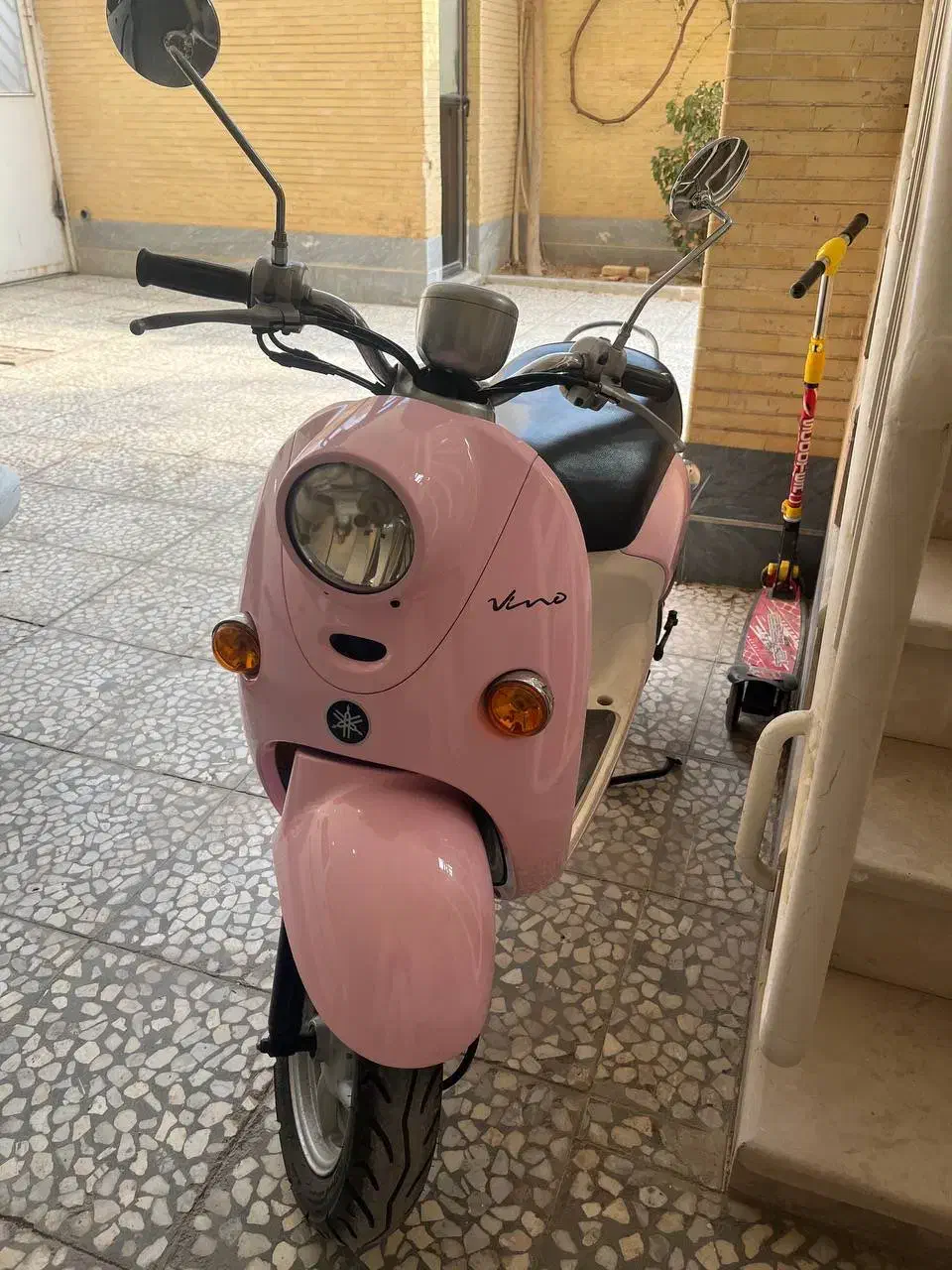 موتر پاکشتی صورتی سفید|موتورسیکلت|اصفهان, قلعه طبره|دیوار