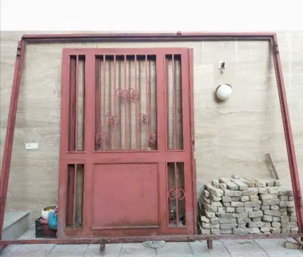 در حیاطی (در پارکینگ،. ویلا)|مصالح و تجهیزات ساختمان|بومهن, |دیوار