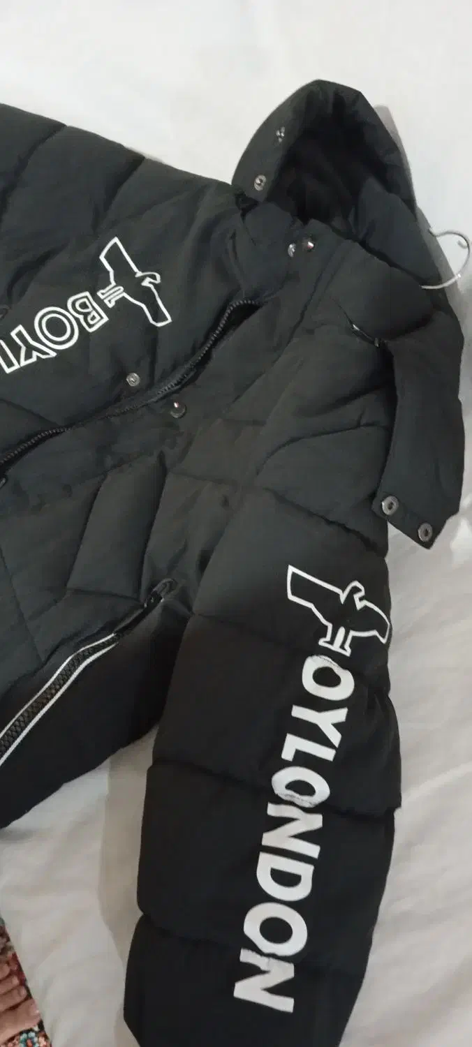 کاپشن کاملا نو|لباس|آستانه اشرفیه, |دیوار