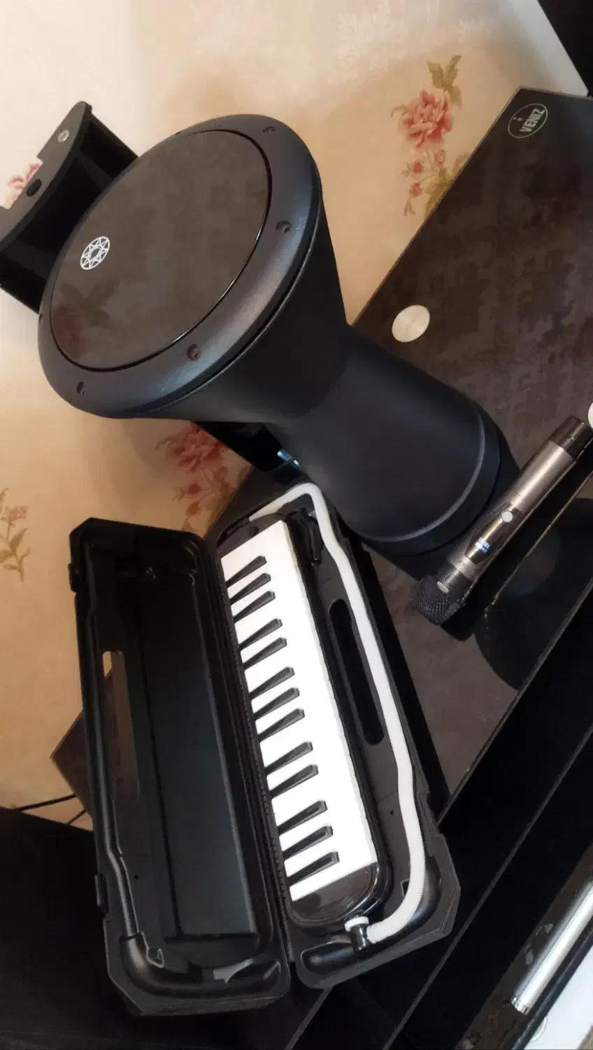 ملودیکا،ملودی پیانو|سازهای بادی|رشت, چله خانه|دیوار