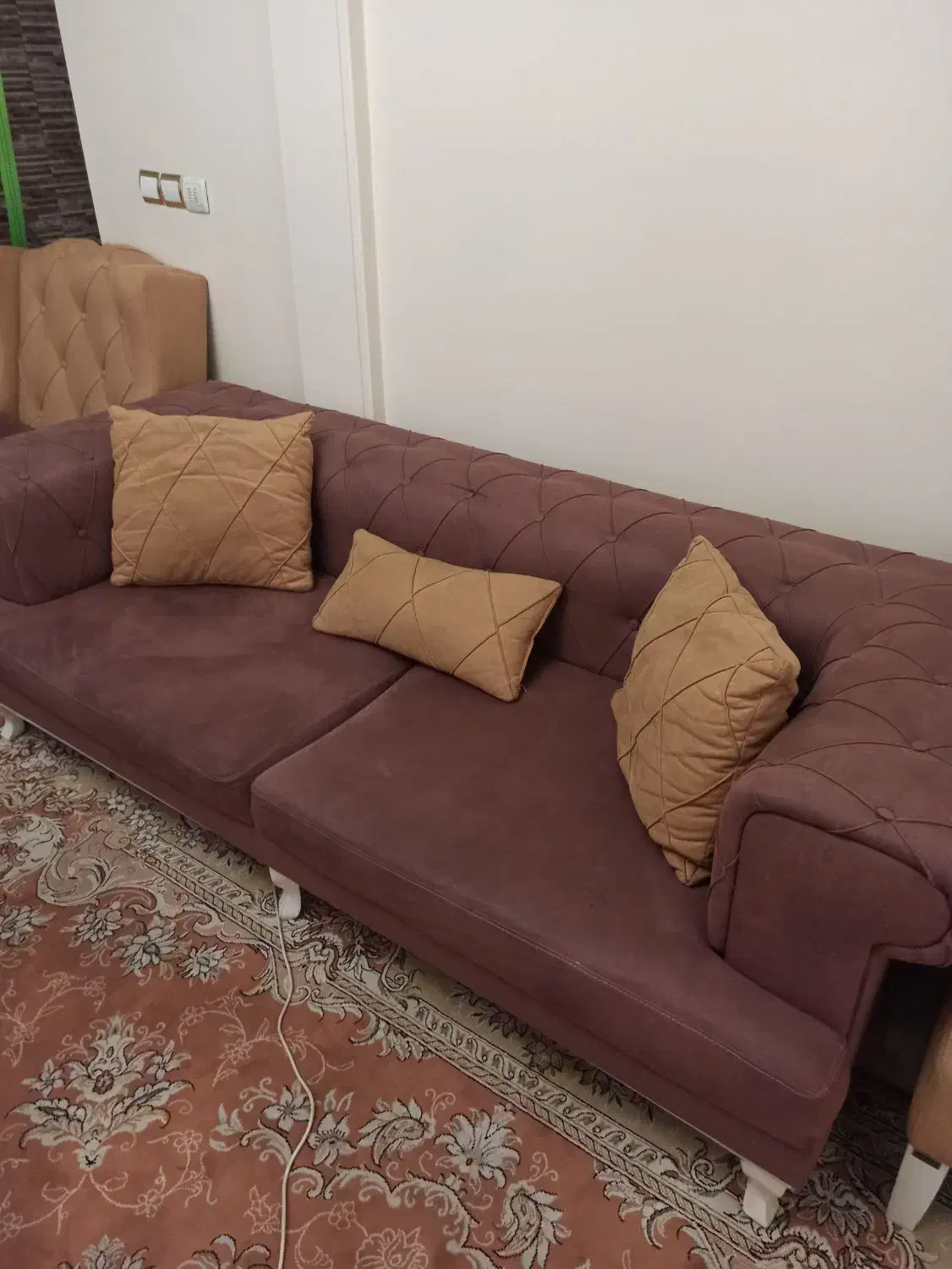 فروش مبل ۵ نفره چستر و یک تختخواب شو تک نفره|مبلمان خانگی و میز عسلی|تهران, چهارصد دستگاه|دیوار