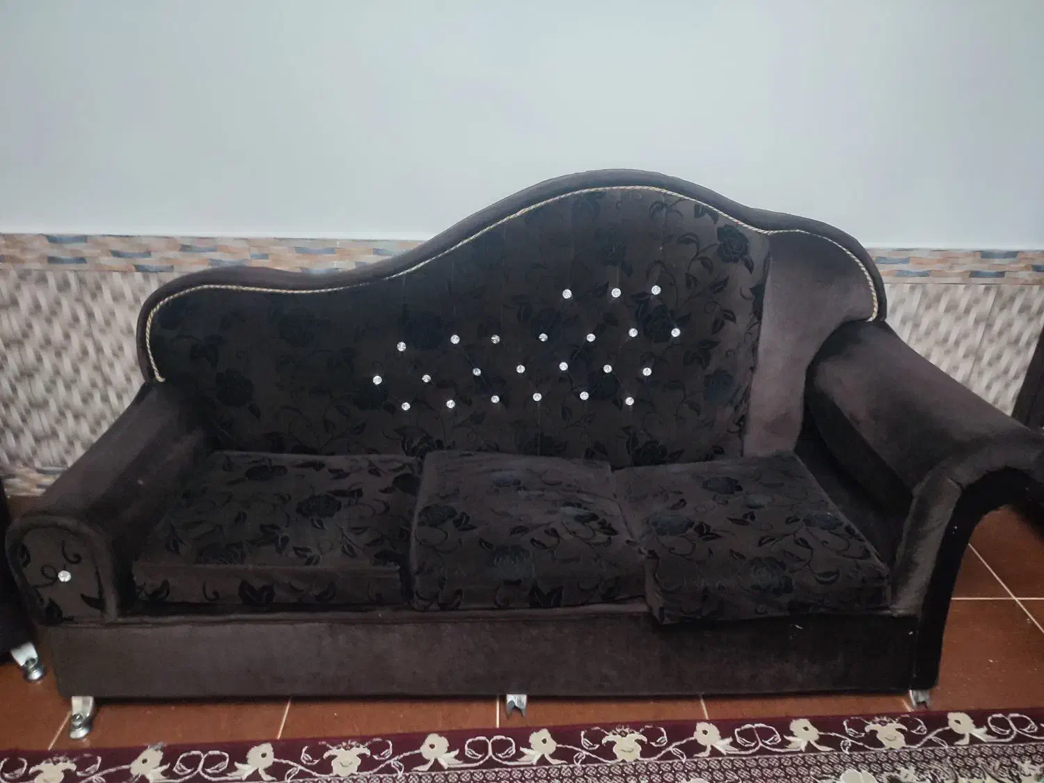 مبل|مبلمان خانگی و میز عسلی|خاوه, |دیوار