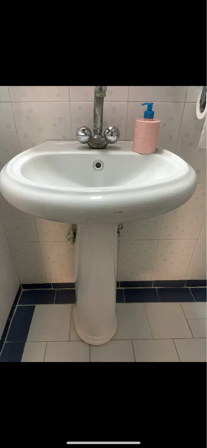 روشویی همراه با شیر اب|لوازم سرویس بهداشتی|شیراز, بعثت|دیوار