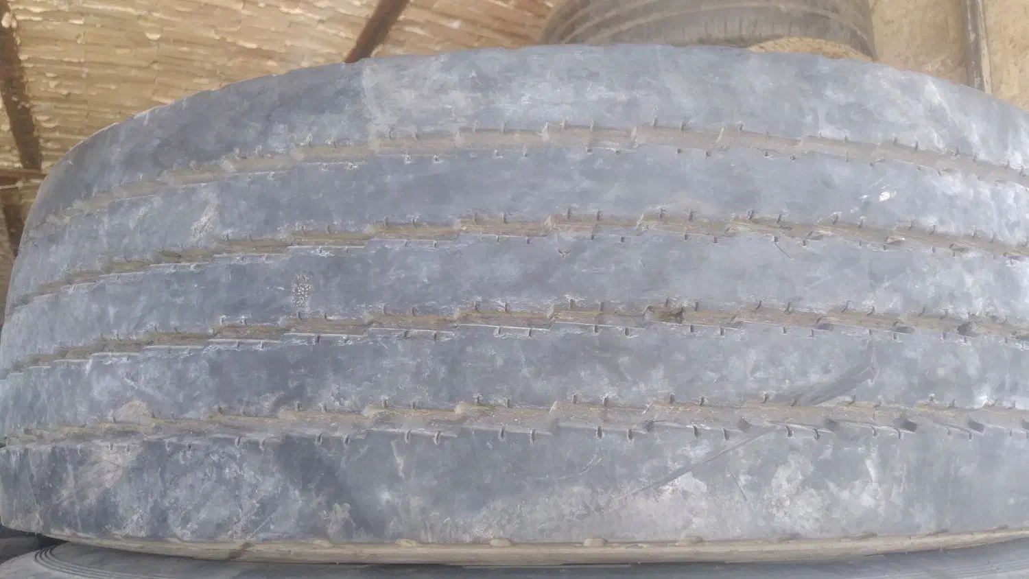 لاستیک ایسوزو و نیسان ۱۷.۵|قطعات یدکی و لوازم جانبی|ورامین, ریحان آباد|دیوار