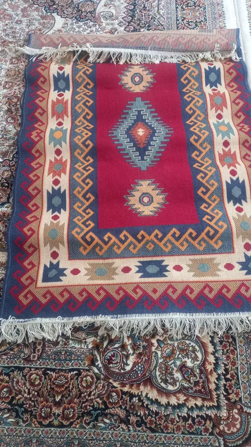 قالیچه|فرش|گلبهار, شهر جدید گلبهار|دیوار