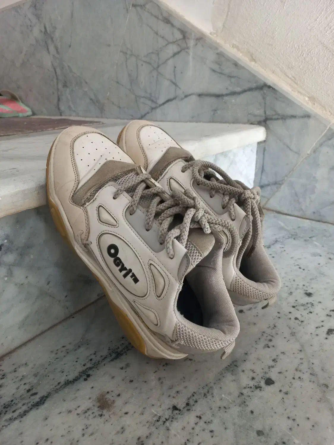 کفش اصلی برند ogi سایز ۴۲|کیف، کفش، کمربند|گنبد کاووس, |دیوار