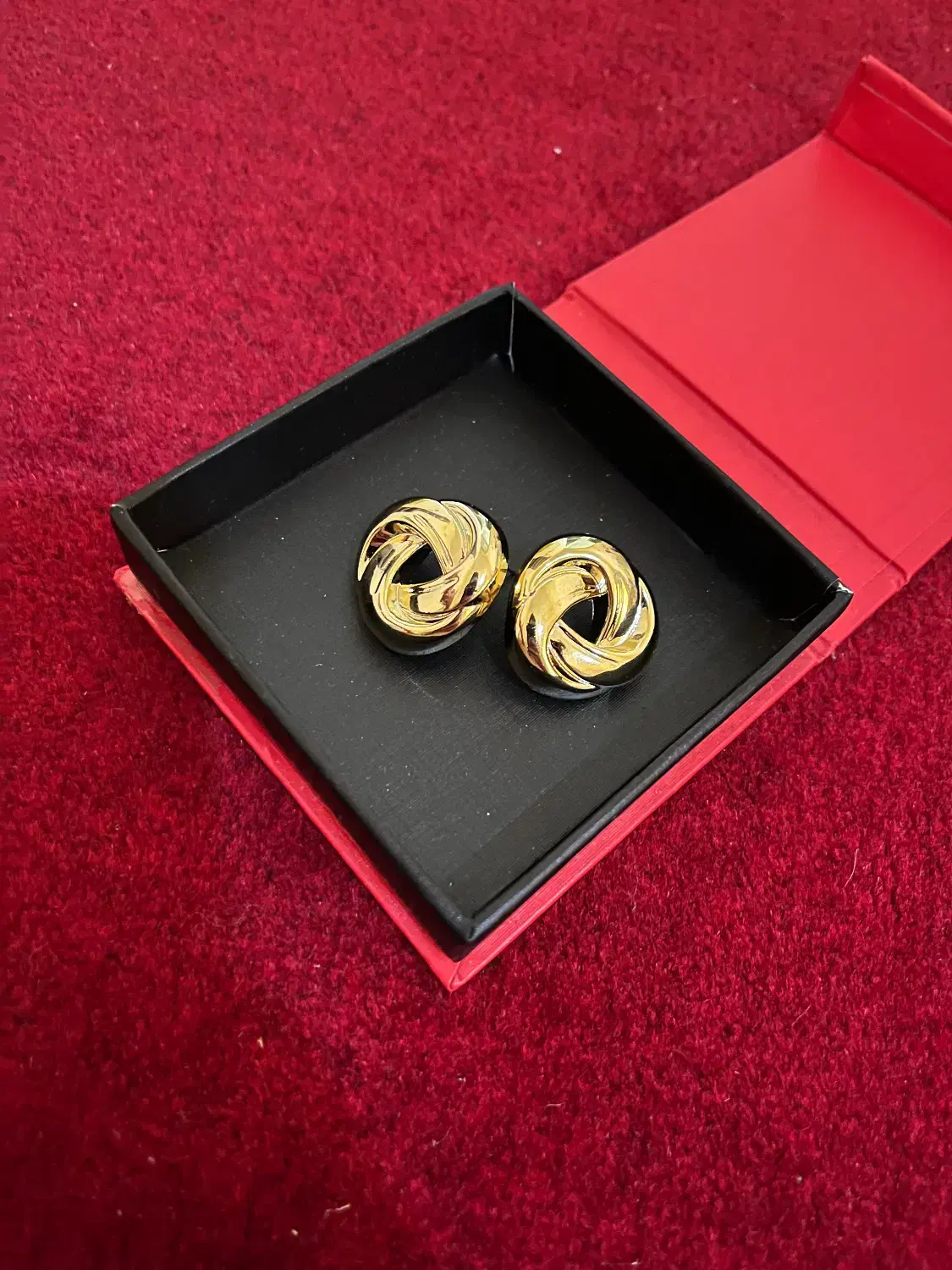 گوشواره بدل|بدلیجات|بابل, |دیوار