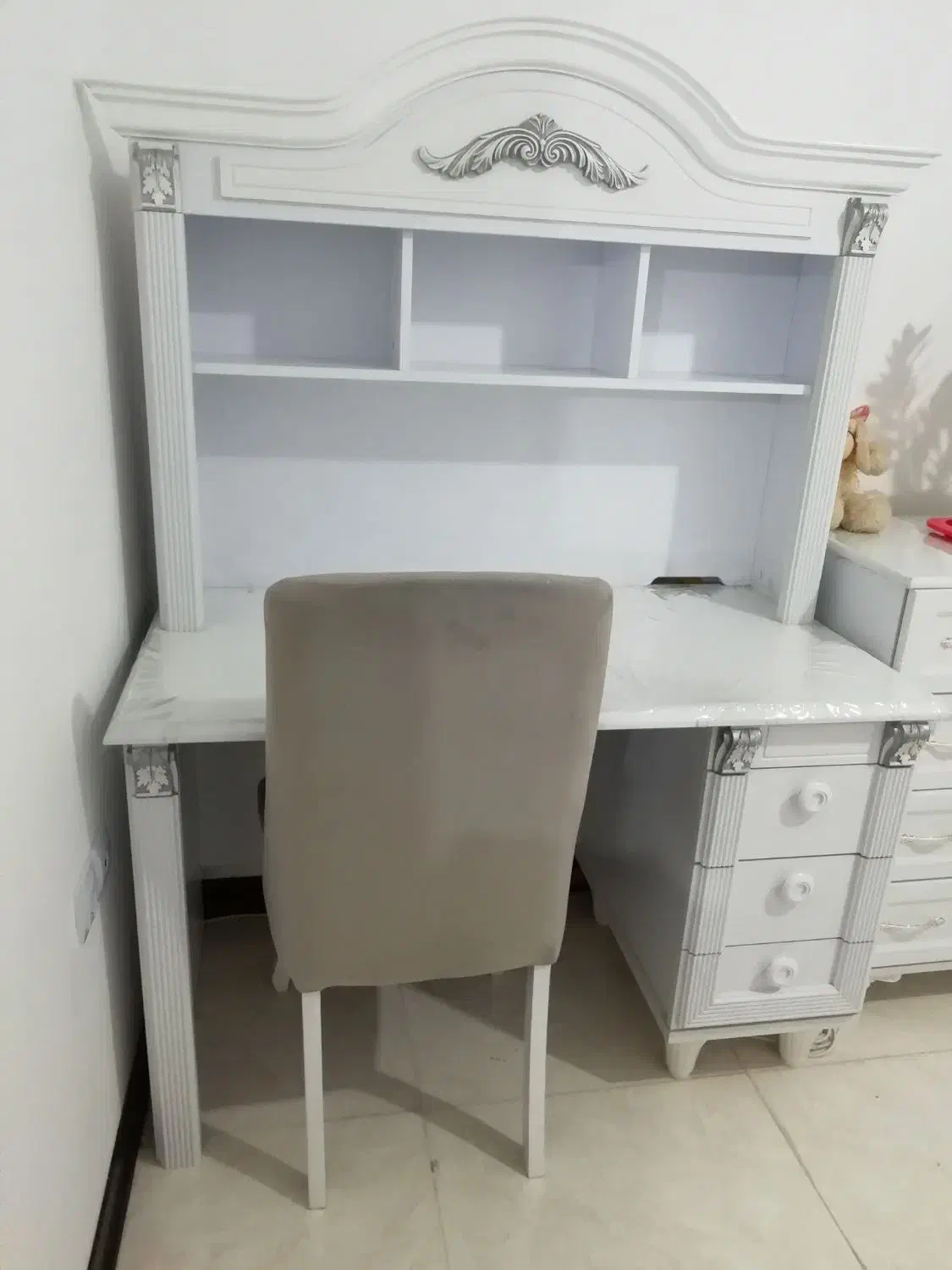 فروش میز تحریر،، تخفیف جزئی پای معامله|میز تحریر و کامپیوتر|شیراز, شهرک مهدیه|دیوار