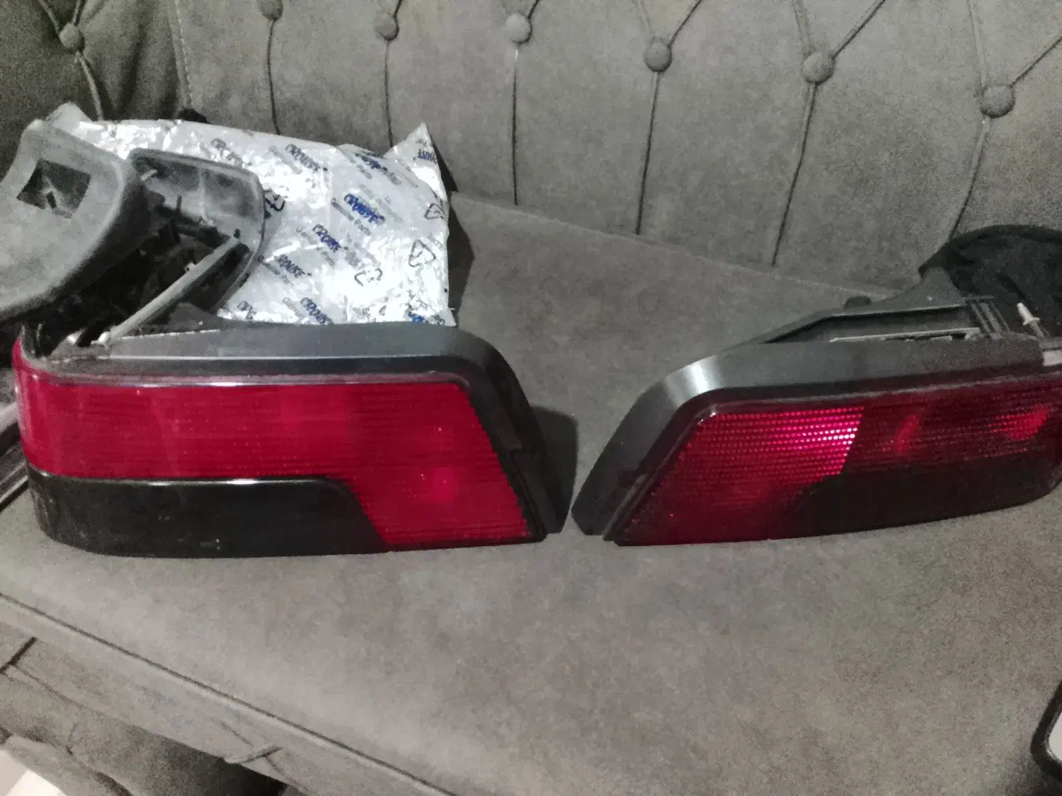 چراغ عقب 405 نو نو|قطعات یدکی و لوازم جانبی|تهران, تسلیحات|دیوار