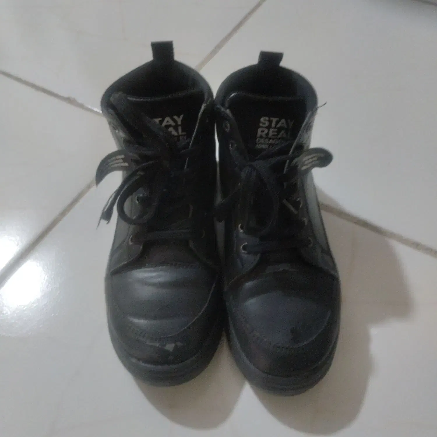 نیم بوت اورجینال|کیف، کفش، کمربند|مشکیندشت, |دیوار