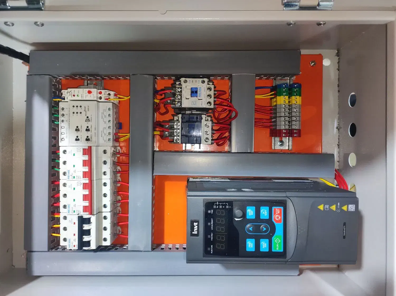 خدمات برق ساختمان و صنعتی منصفانه|خدمات پیشه و مهارت|اراک, |دیوار