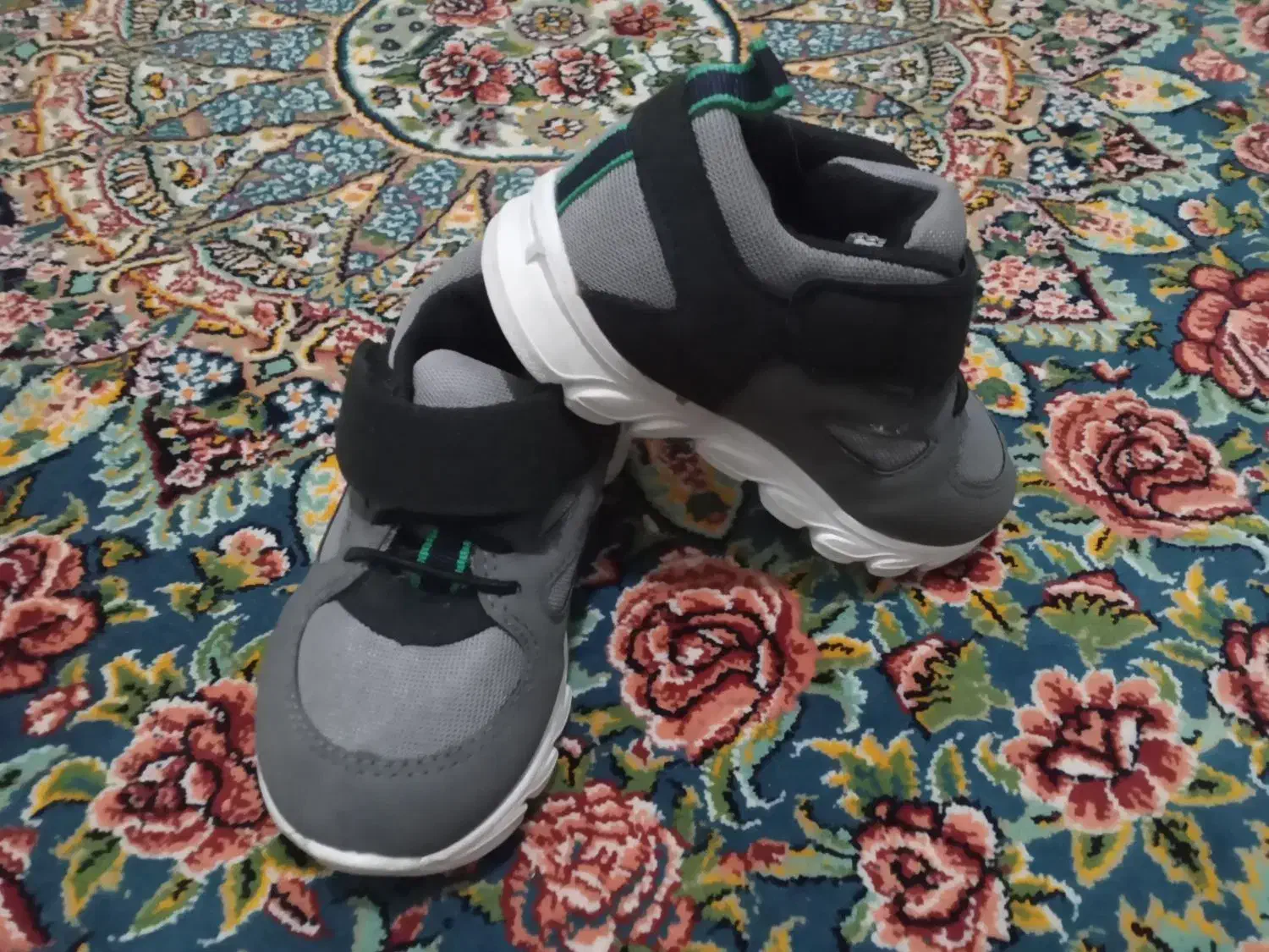 کتونی بچگانه|کفش و لباس بچه|فردیس, شهرک ارم|دیوار