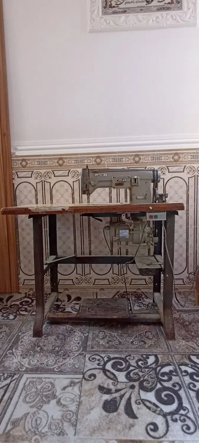 چرخ صنعتی گلدوزی|چرخ خیاطی و ریسندگی|قشم, |دیوار