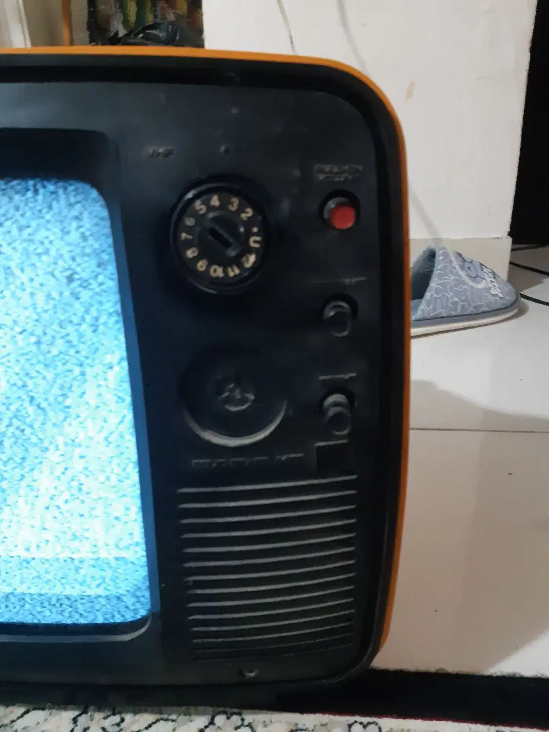 تلویزیون سیاه سفید|تلویزیون و پروژکتور|گرگان, |دیوار