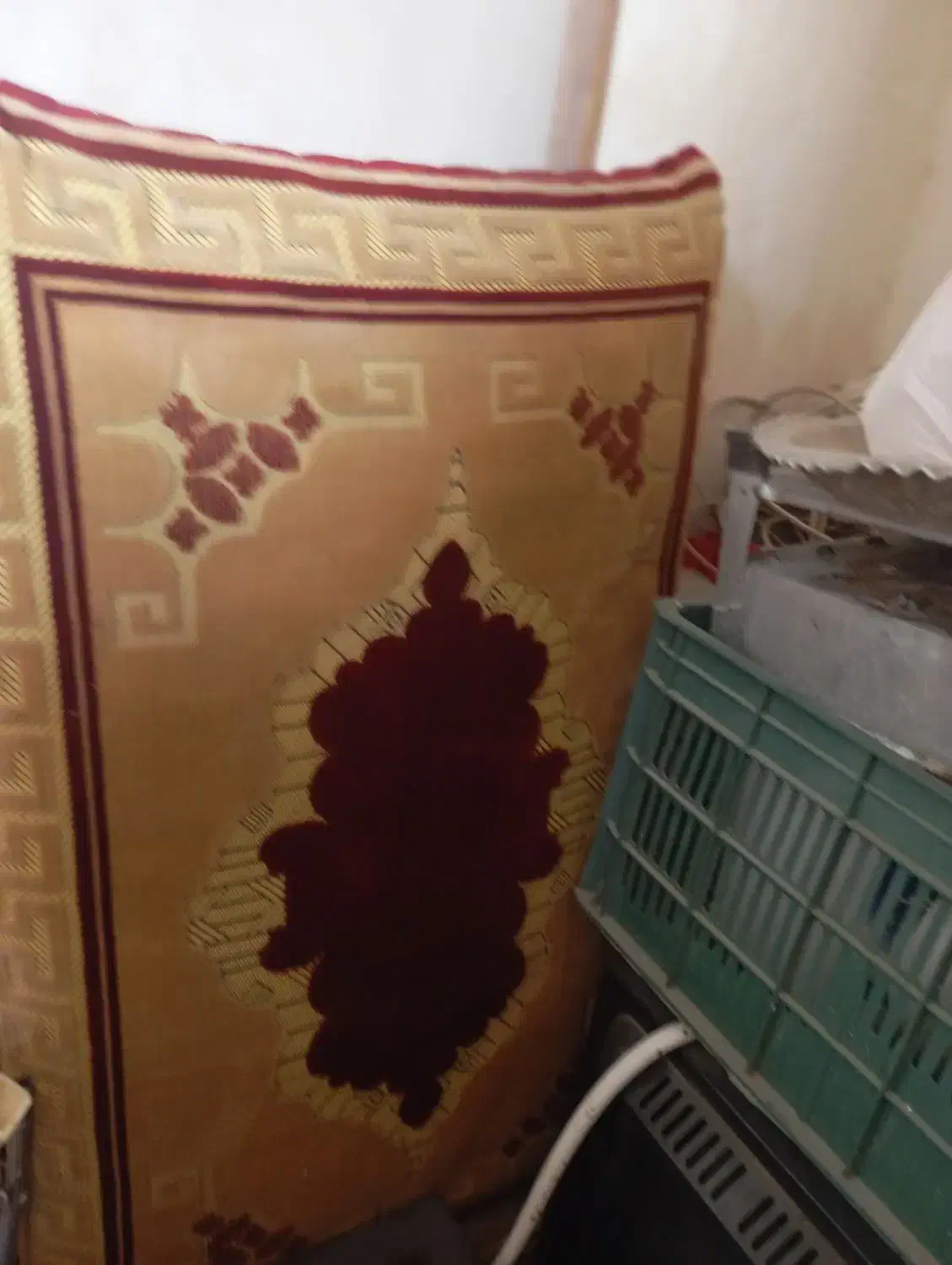 چهار عدد پشتی  در حد نو|پشتی|ساری, |دیوار