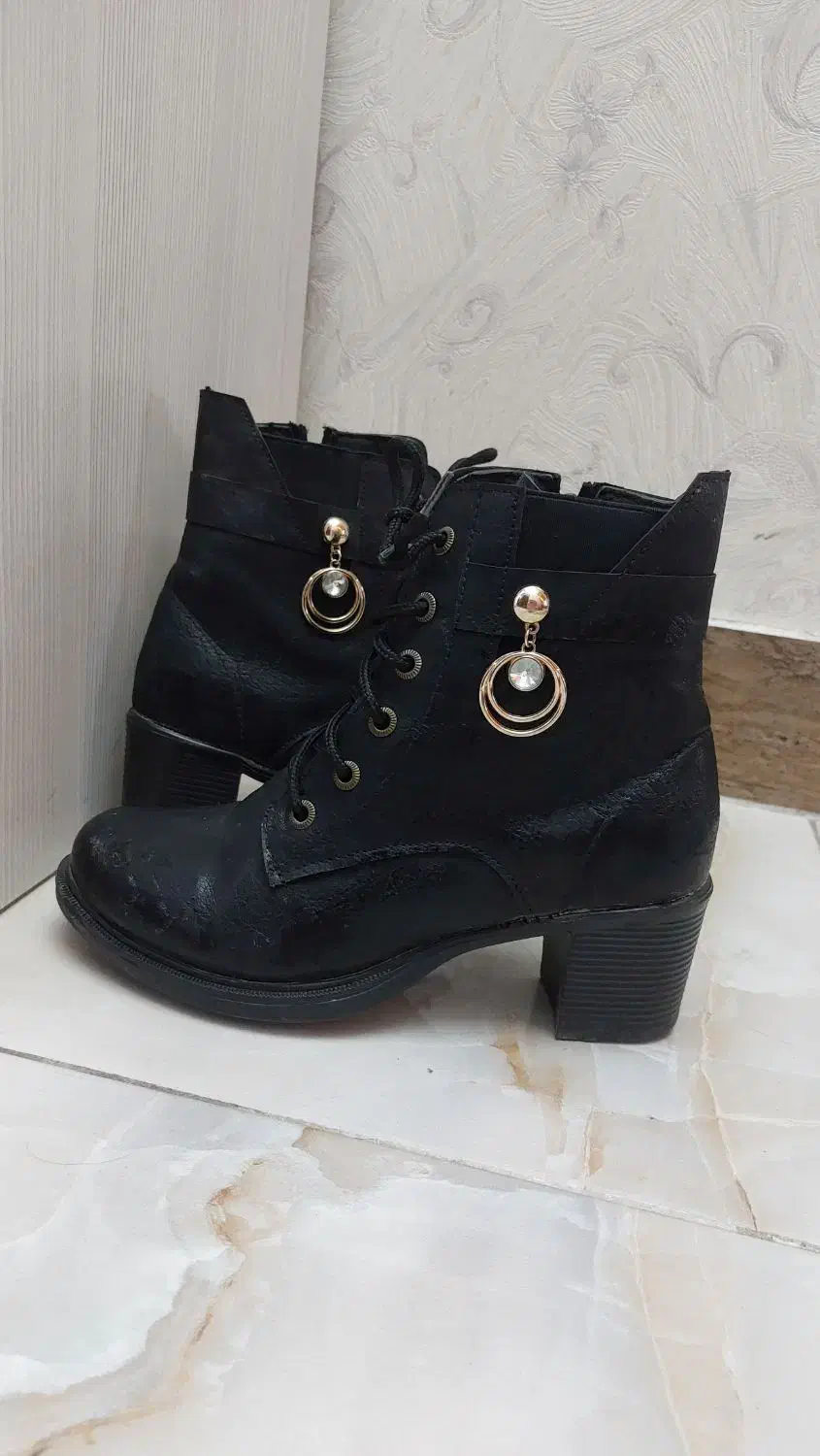 مقداری لباس مانتو سوییت شلوار نیم بوت|لباس|نسیمشهر, |دیوار