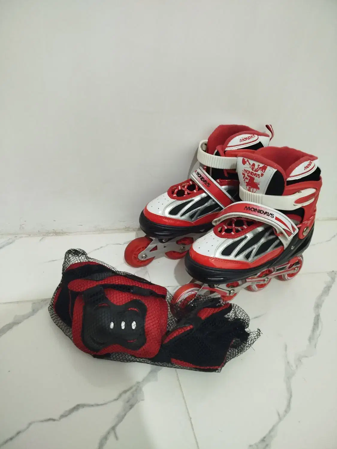 اسکیت حرفه ای مدل Mondays|دوچرخه، اسکیت، اسکوتر|چهارباغ, |دیوار