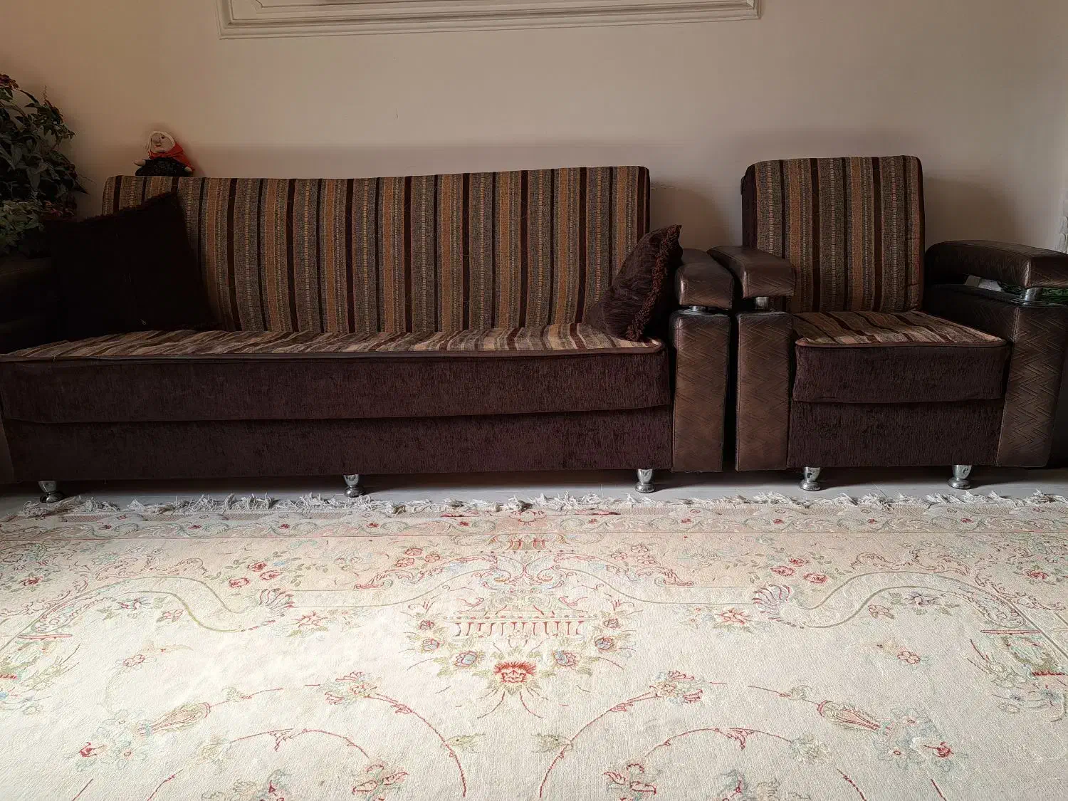 مبلمان تختخوابشو ۸ نفره|مبلمان خانگی و میز عسلی|شیرگاه, |دیوار