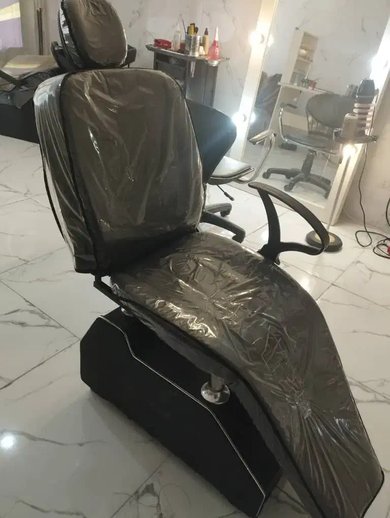 صندلی میکاپ|آرایشگاه و سالن‌های زیبایی|اردبیل, |دیوار