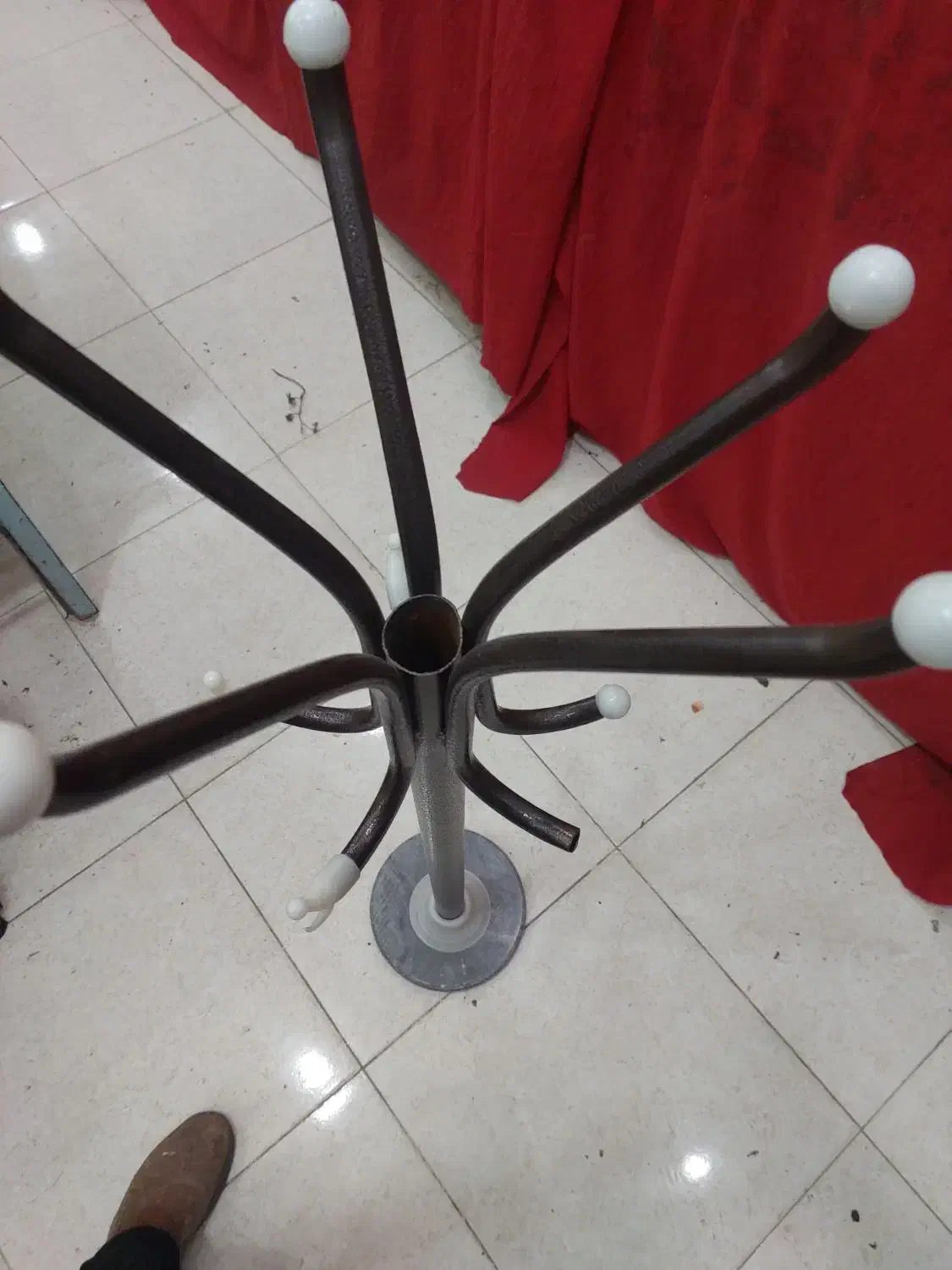 جالباسی|بندرخت و رخت‌آویز|نجف‌آباد, نمازی|دیوار