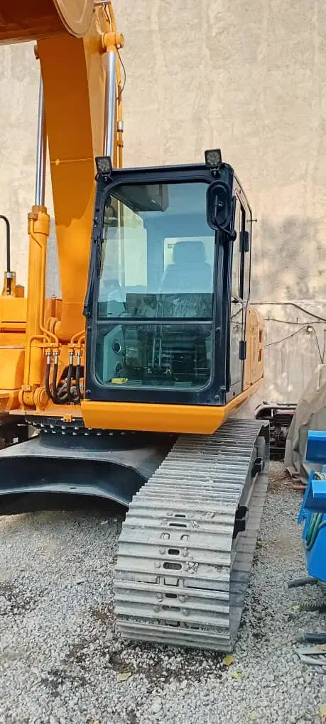 فروش بیل مکانیکی ۲۲۵ تیراژه|خودرو سنگین|اسلام‌شهر, شهرک قائمیه|دیوار