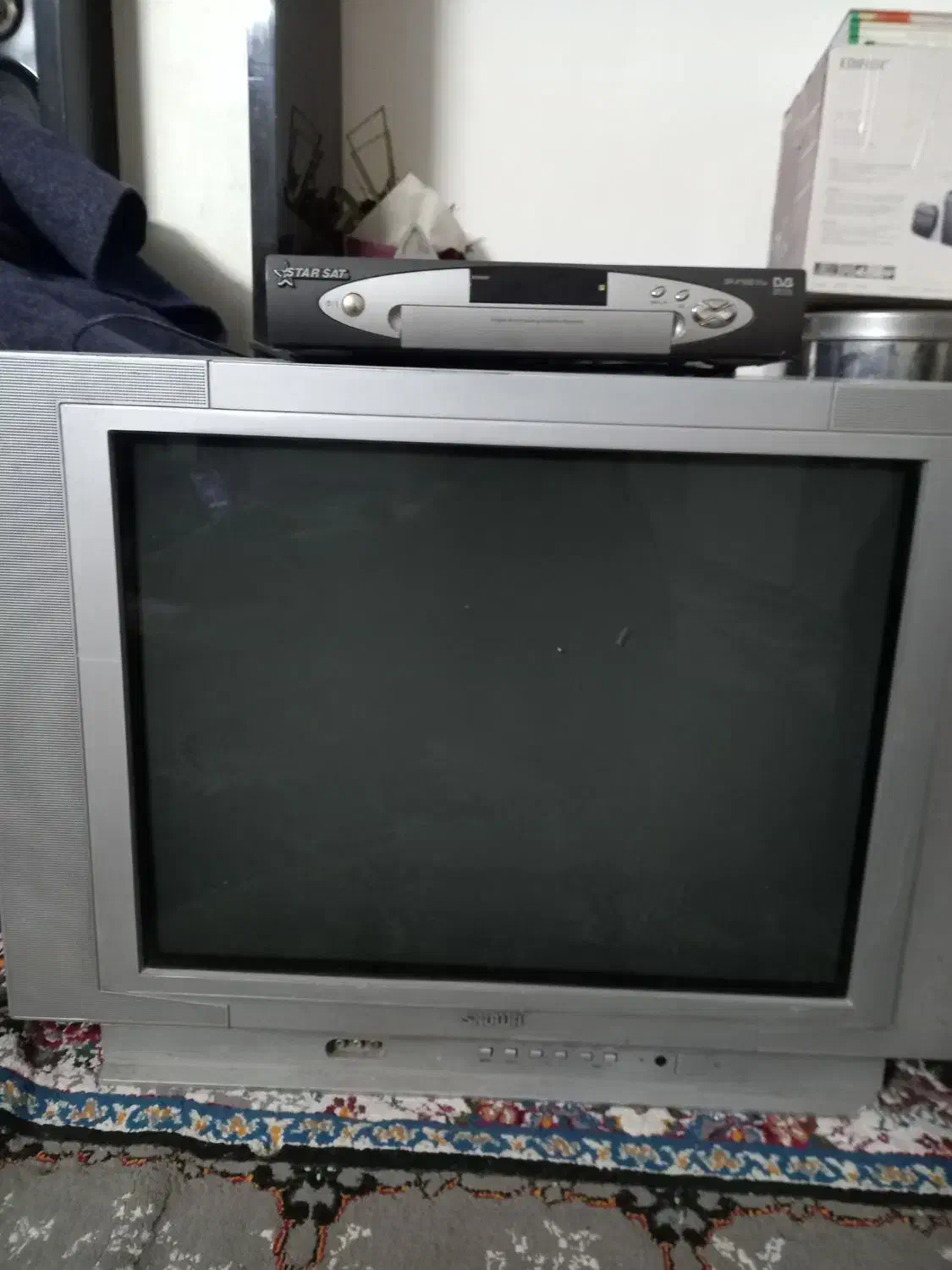 یکدستگاه تلویزیون ۲۹ اینچ مارک صنام صفحه تخت|تلویزیون و پروژکتور|مشهد, نظام دوست|دیوار