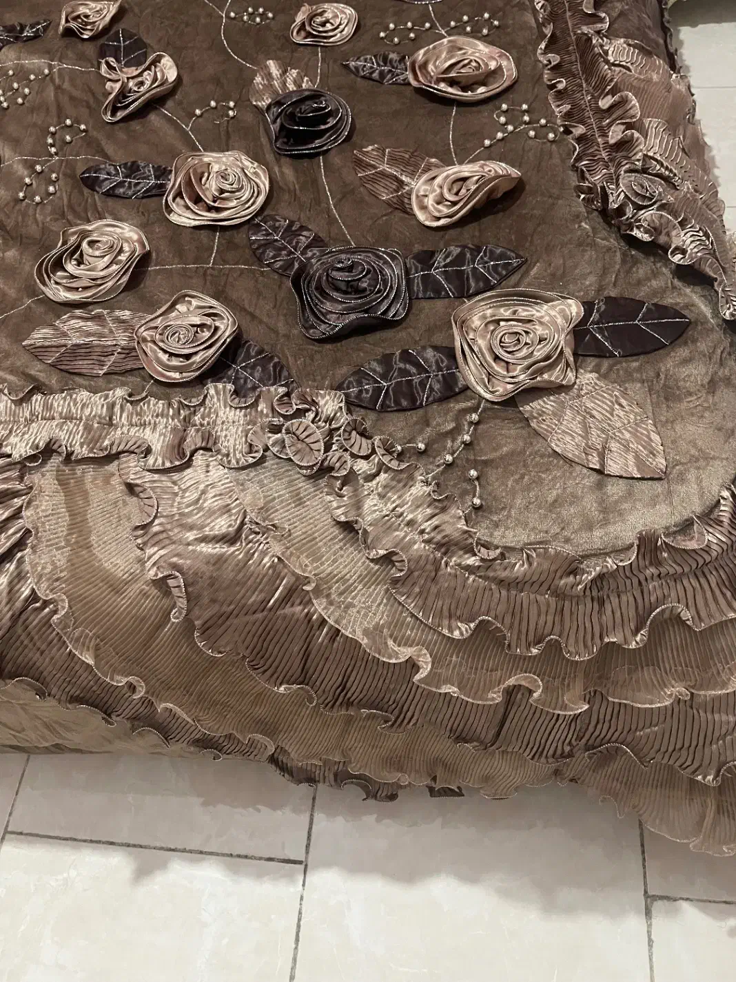 روتختی دونفره کارشده به همراه دکور پرده|سرویس روتختی|قزوین, |دیوار