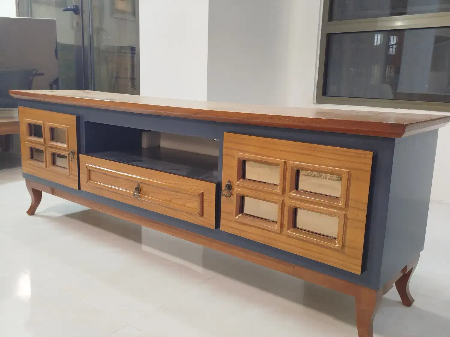 میز تلویزیون و کنسول چوب با آینه|میز تلویزیون|مشهد, الهیه|دیوار