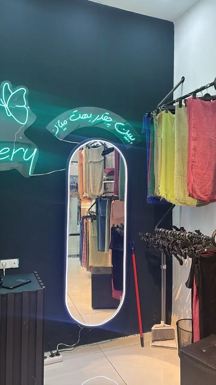 دکور فروشگاهی مخصوص شال و روسری و پوشاک|فروشگاه و مغازه|بندر ماهشهر, |دیوار