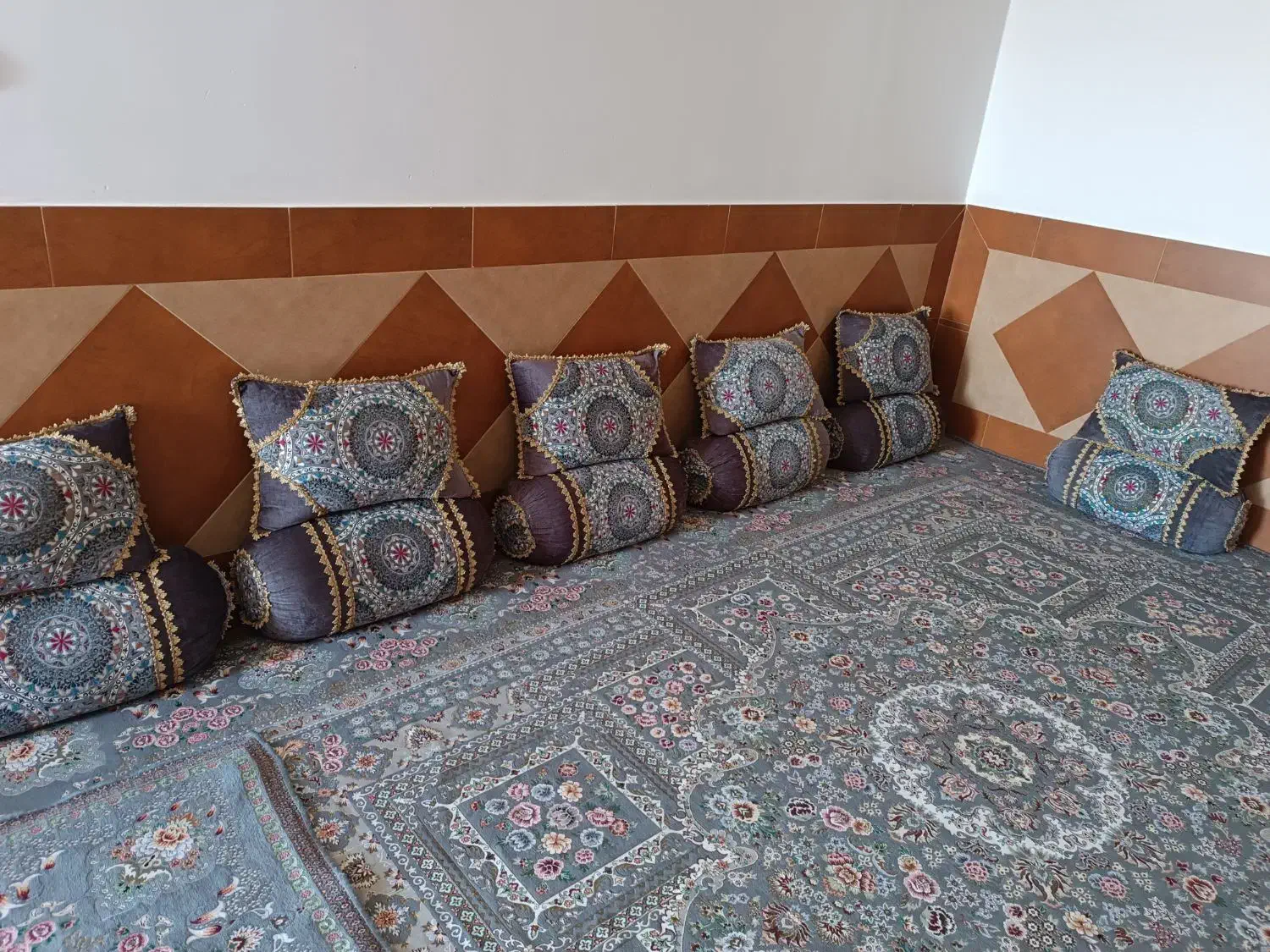 روبالش|رختخواب، بالش، پتو|ایذه, |دیوار