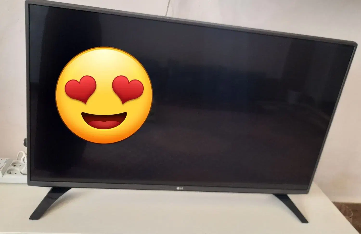 تلویزون الجی|تلویزیون و پروژکتور|نقده, |دیوار