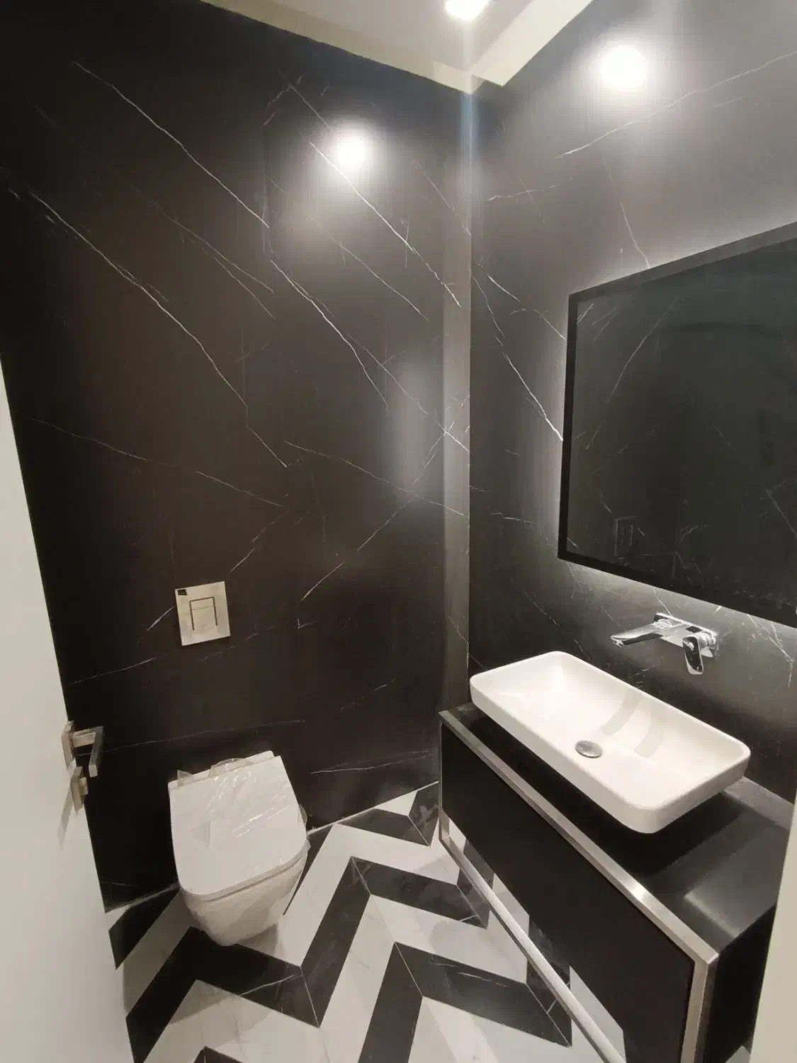 الهیه/۲۱۰متر/۳خواب مستر/برج باغ نوساز مدرن/فول