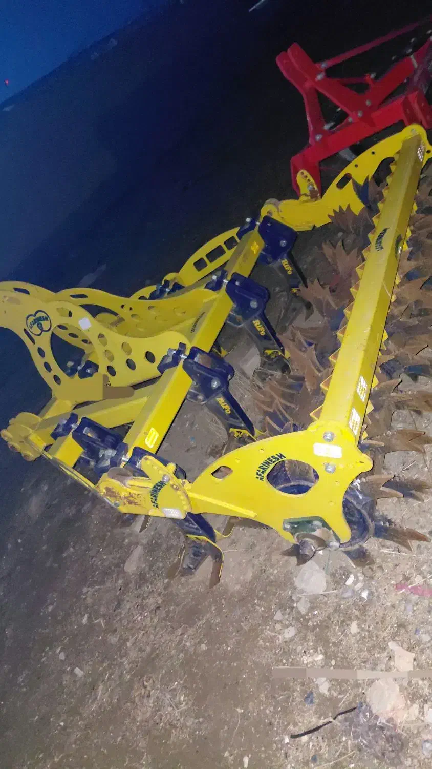 چیزل مثلثی|ماشین‌آلات صنعتی|بروجرد, |دیوار