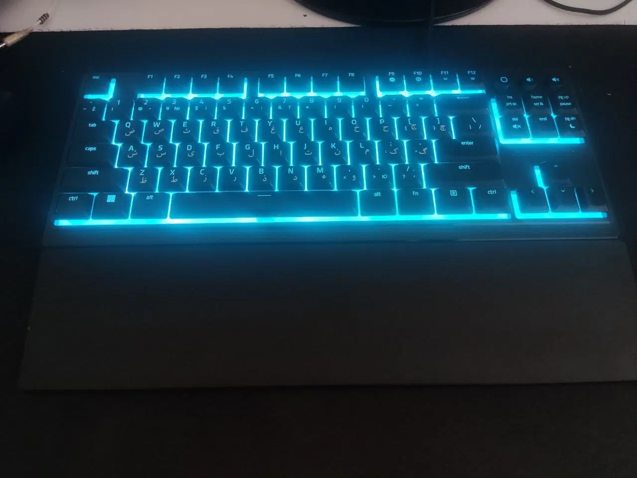 موس پد RGB رایگان+کیبرد Razer ornata v3 tenkeyless|قطعات و لوازم جانبی رایانه|تهران, کاج|دیوار
