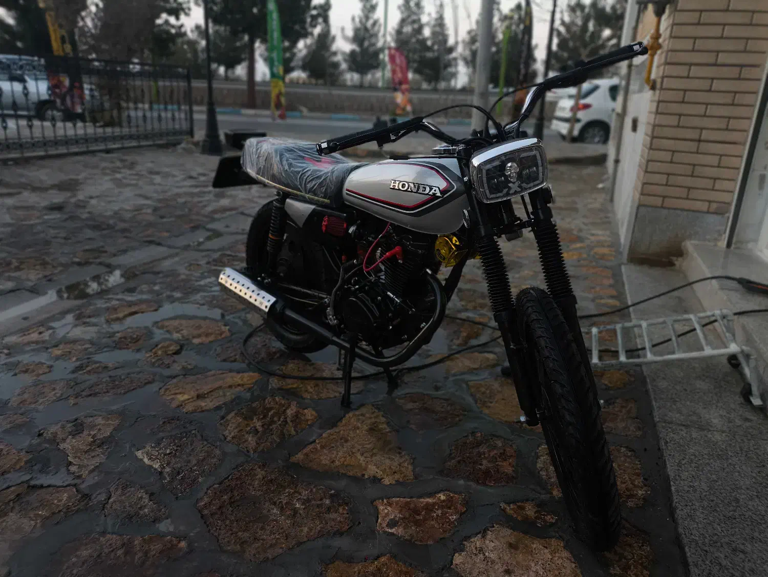 موتورسیکلت کاستوم جذاب|موتورسیکلت|سیستان, |دیوار