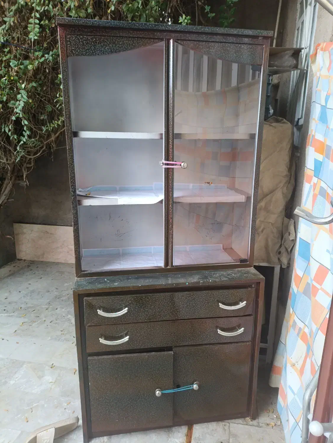 کمد آهنی|جاکفشی، کمد، دراور|شیراز, شهرک قمشه|دیوار