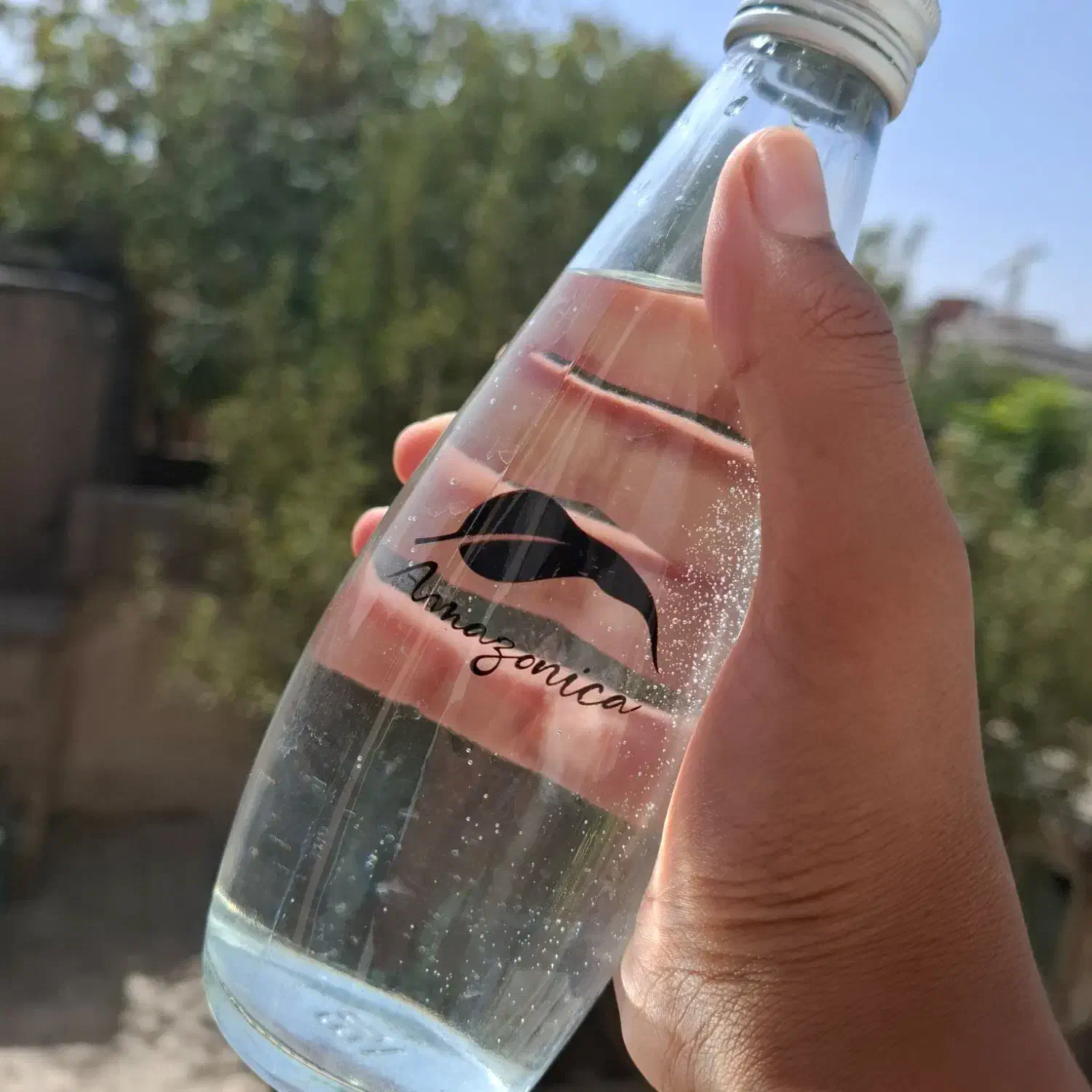 بطری آب شیشه ای|ظروف نگهدارنده، پلاستیکی، یک‌بارمصرف|مشهد, حرم مطهر رضوی|دیوار