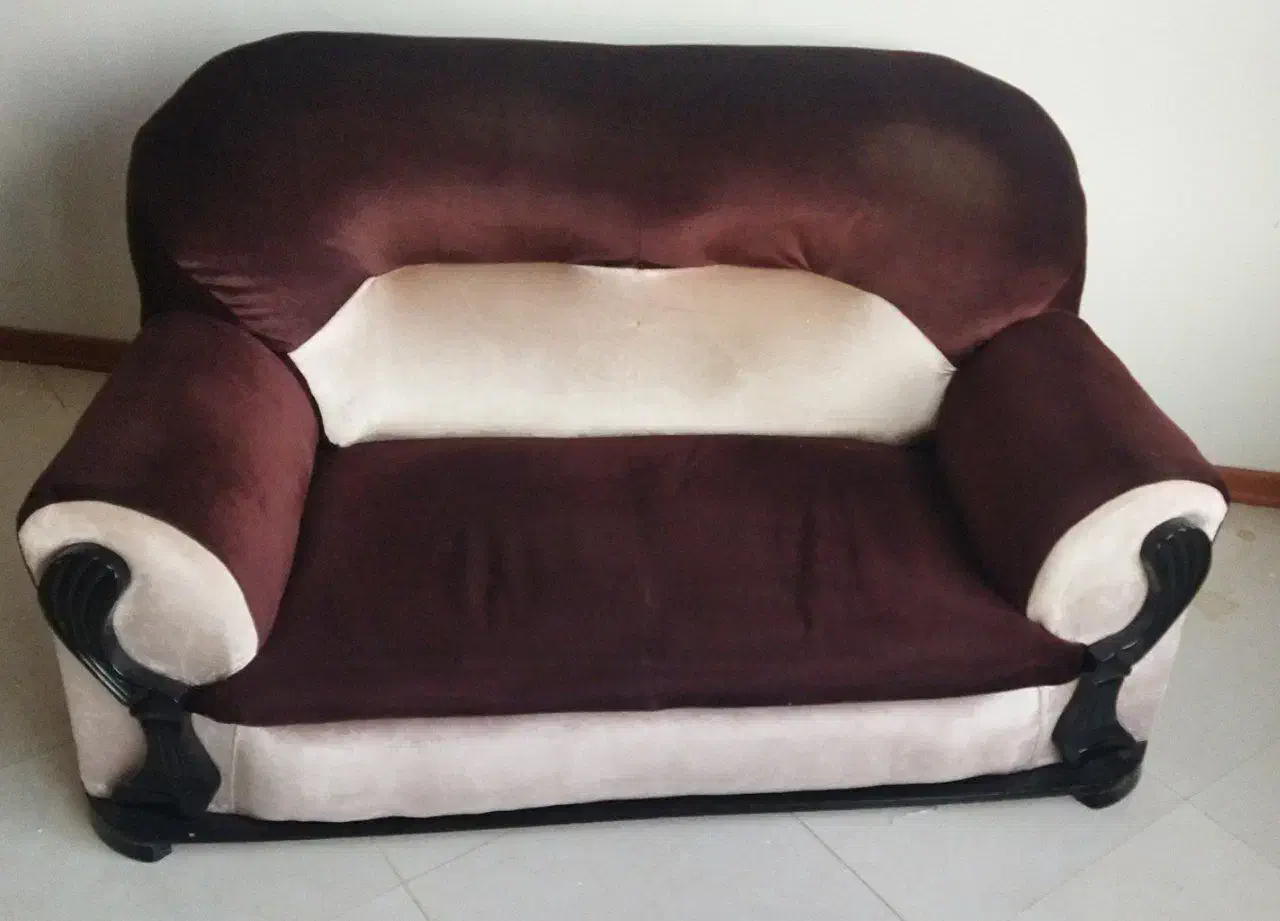 مبل|مبلمان خانگی و میز عسلی|قائن, |دیوار