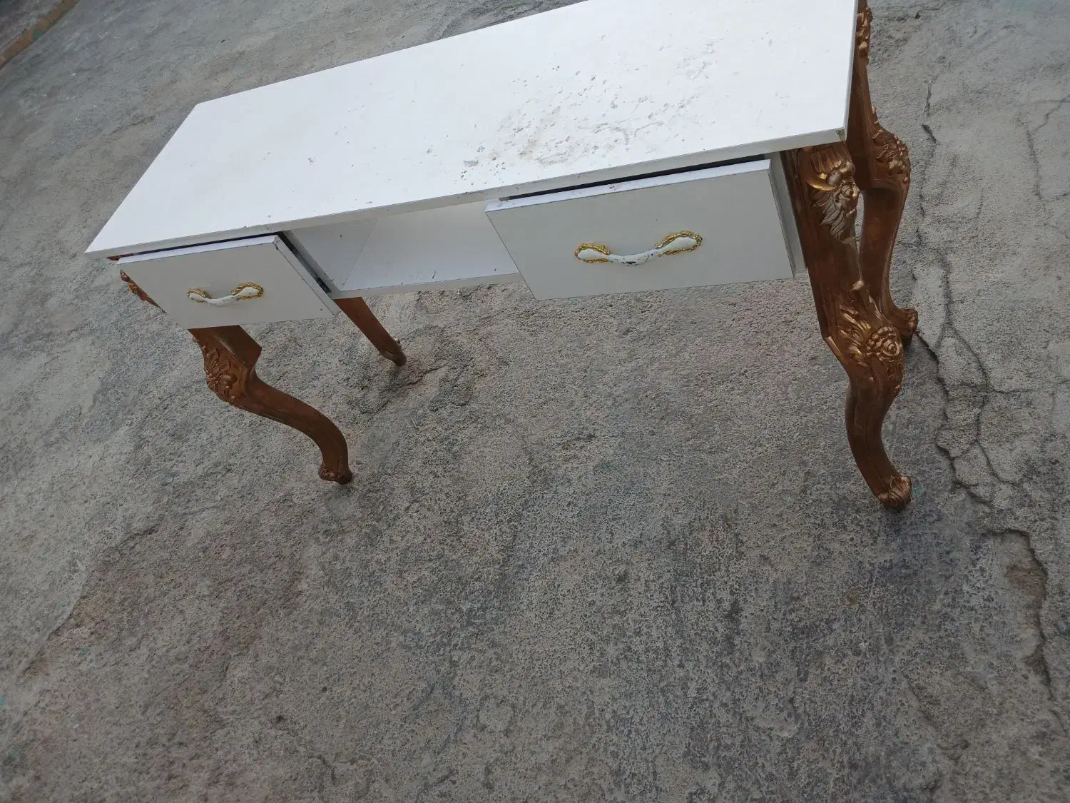 میز ناخن کار|آرایشگاه و سالنهای زیبایی|دهدشت, |دیوار